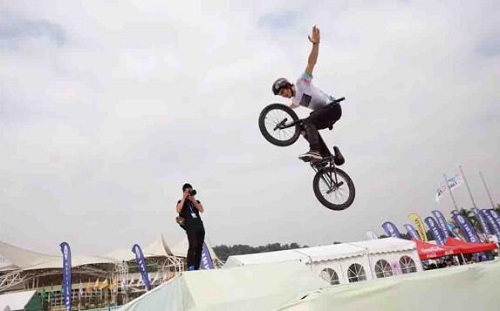 單位或者個人租賃板場道具有哪些注意事項？